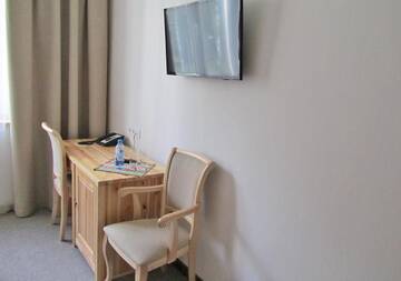 Фото номера Двухместный номер «Комфорт» с 2 отдельными кроватями Отель Green Park Hotel Airport Minsk г. Smolnitsa 2