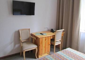 Фото номера Стандартный двухместный номер с 1 кроватью Отель Green Park Hotel Airport Minsk г. Smolnitsa 10